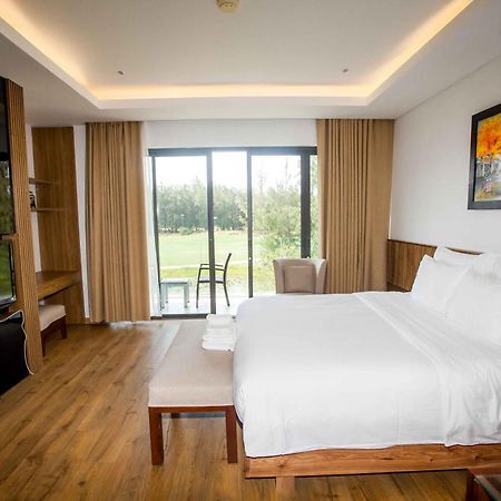 Deluxe Beach Villas By Danatrip Da Nang Esterno foto