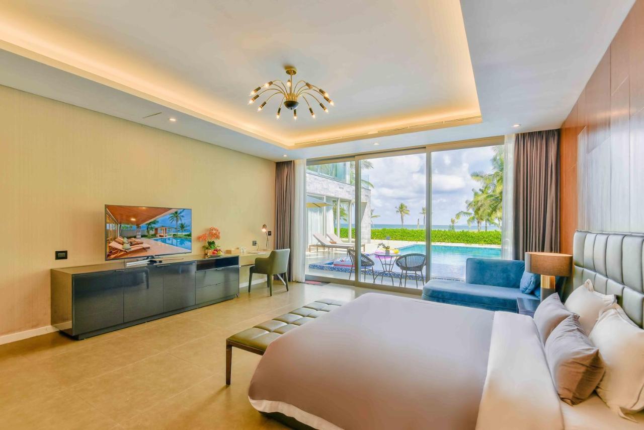 Deluxe Beach Villas By Danatrip Da Nang Esterno foto