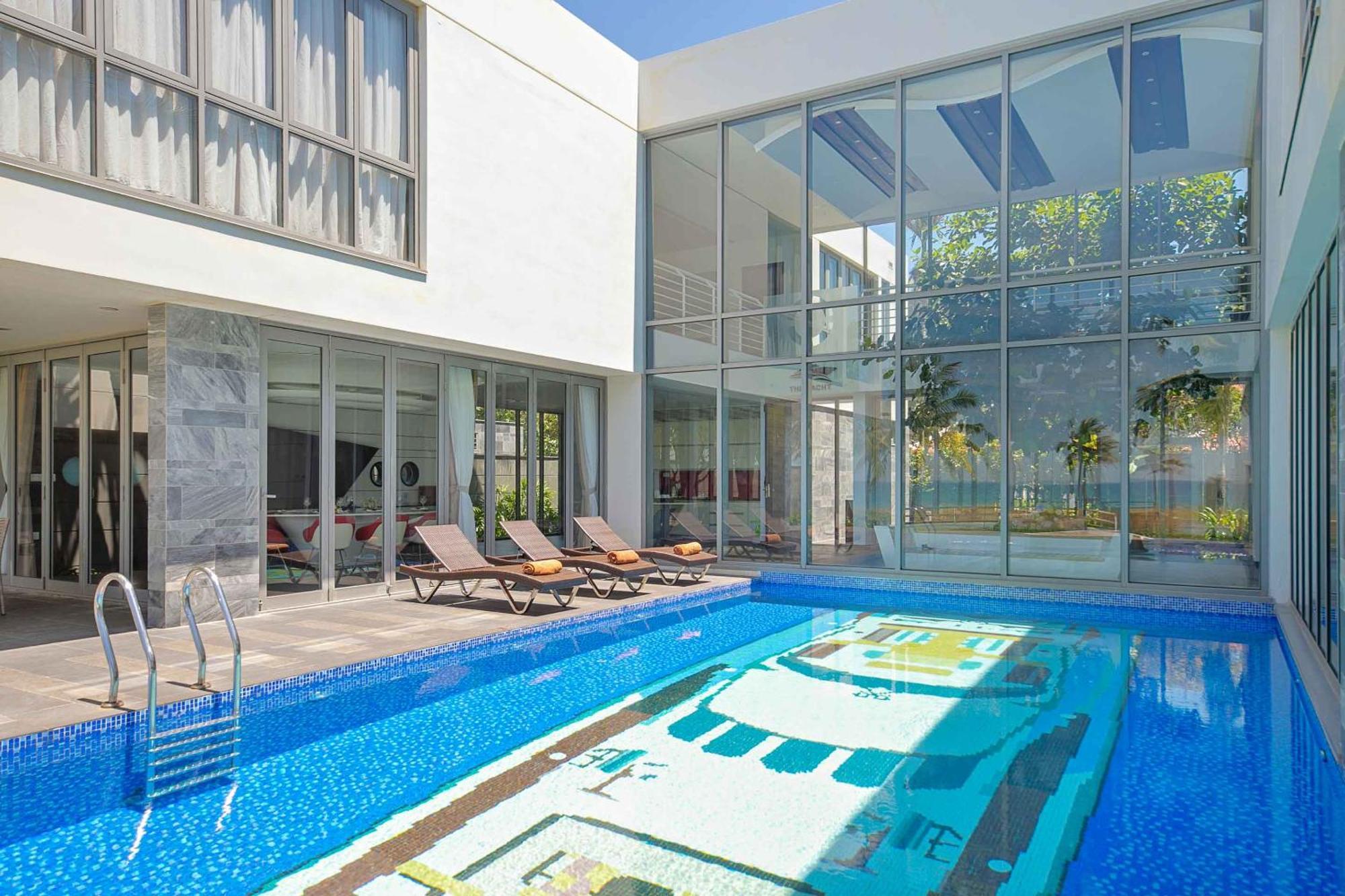 Deluxe Beach Villas By Danatrip Da Nang Esterno foto