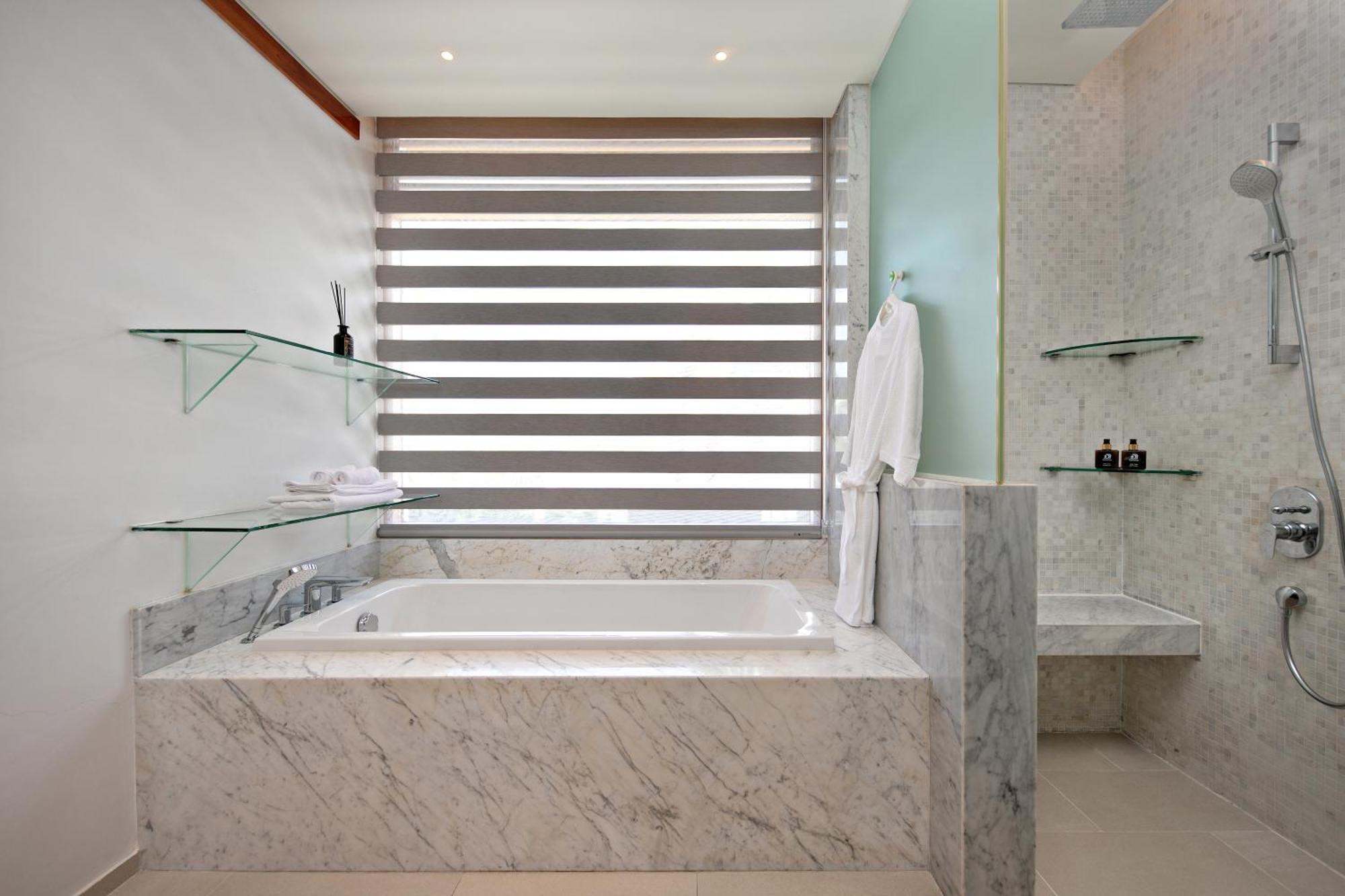 Deluxe Beach Villas By Danatrip Da Nang Esterno foto