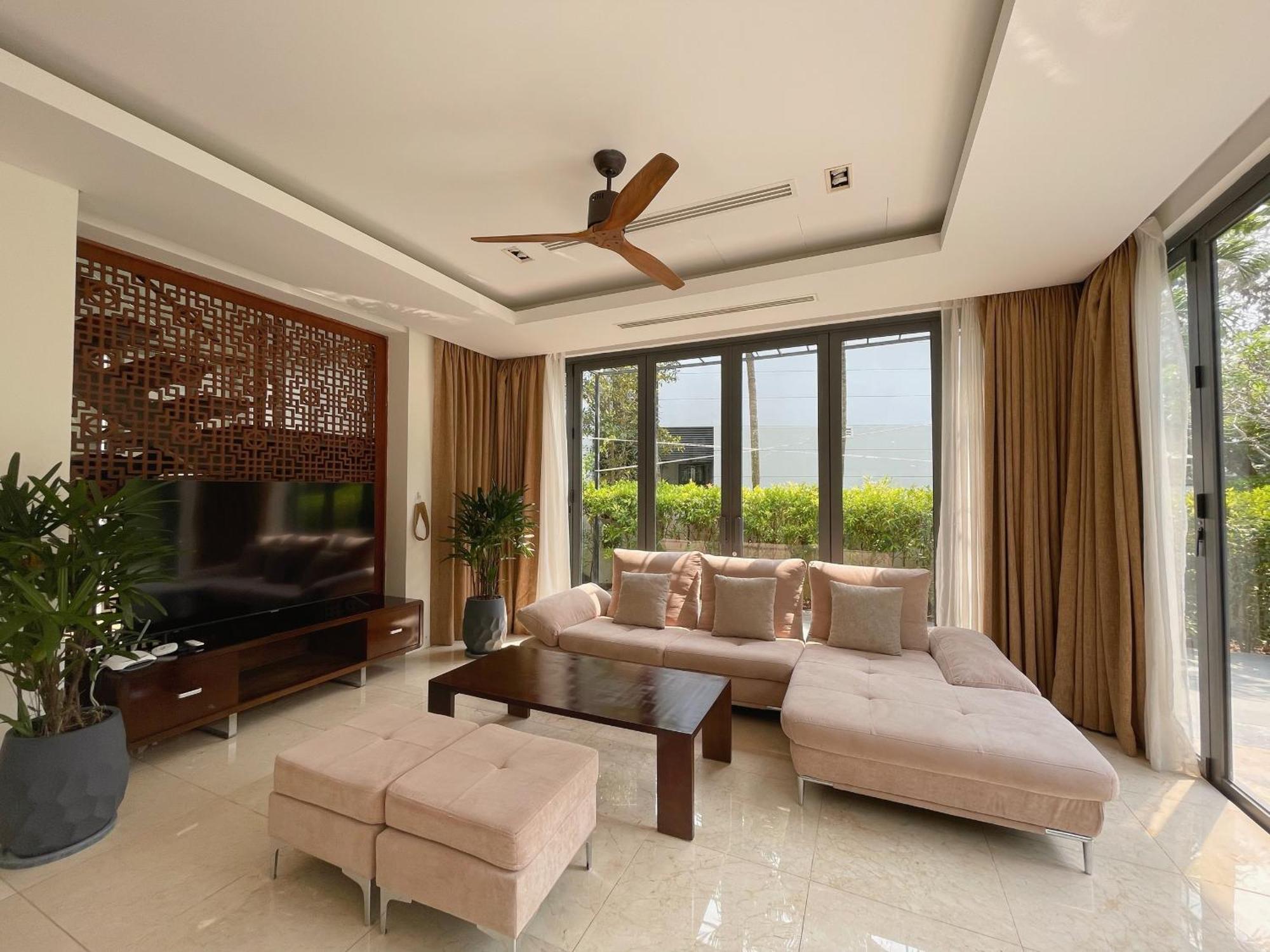 Deluxe Beach Villas By Danatrip Da Nang Esterno foto