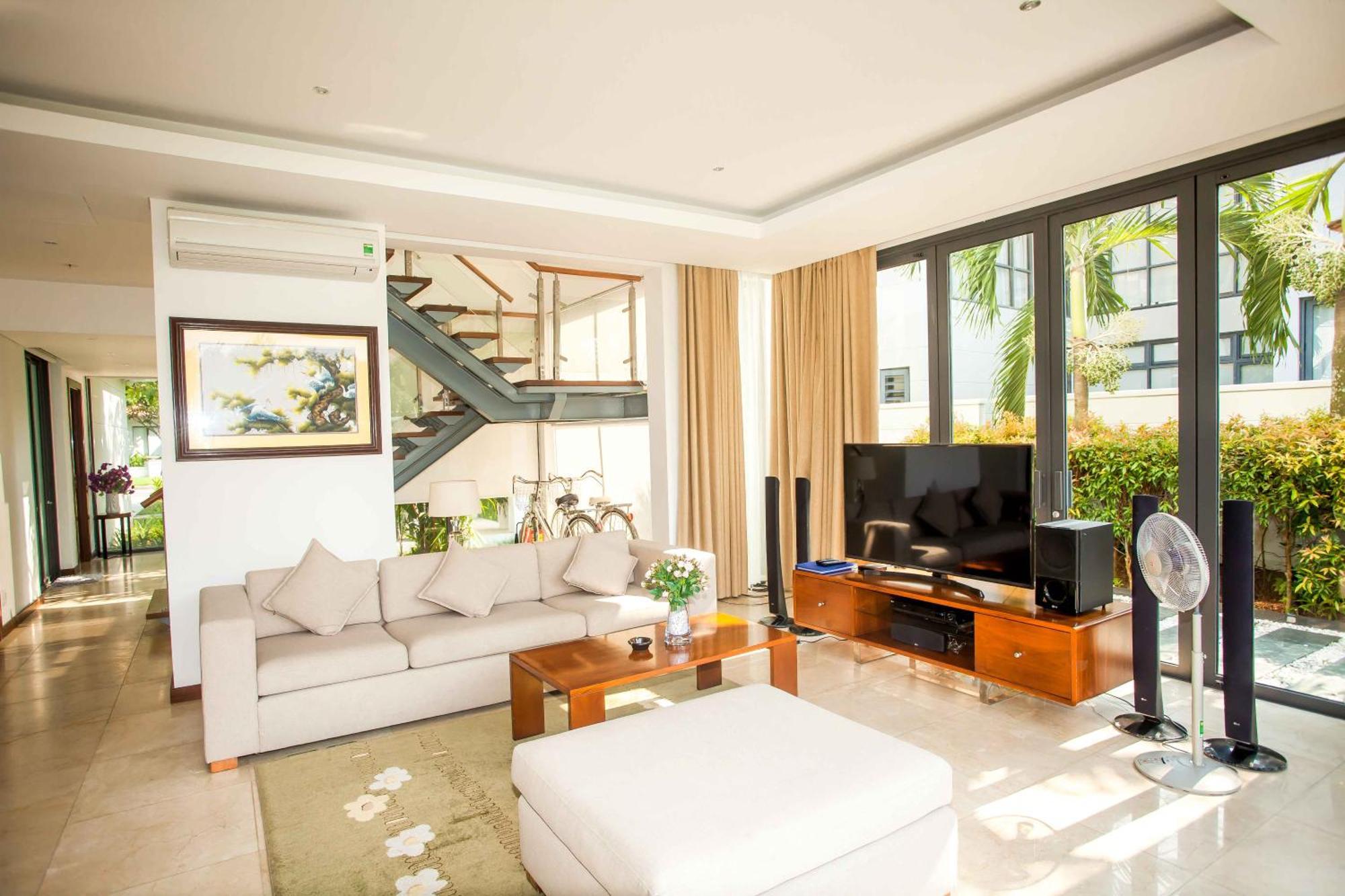 Deluxe Beach Villas By Danatrip Da Nang Esterno foto